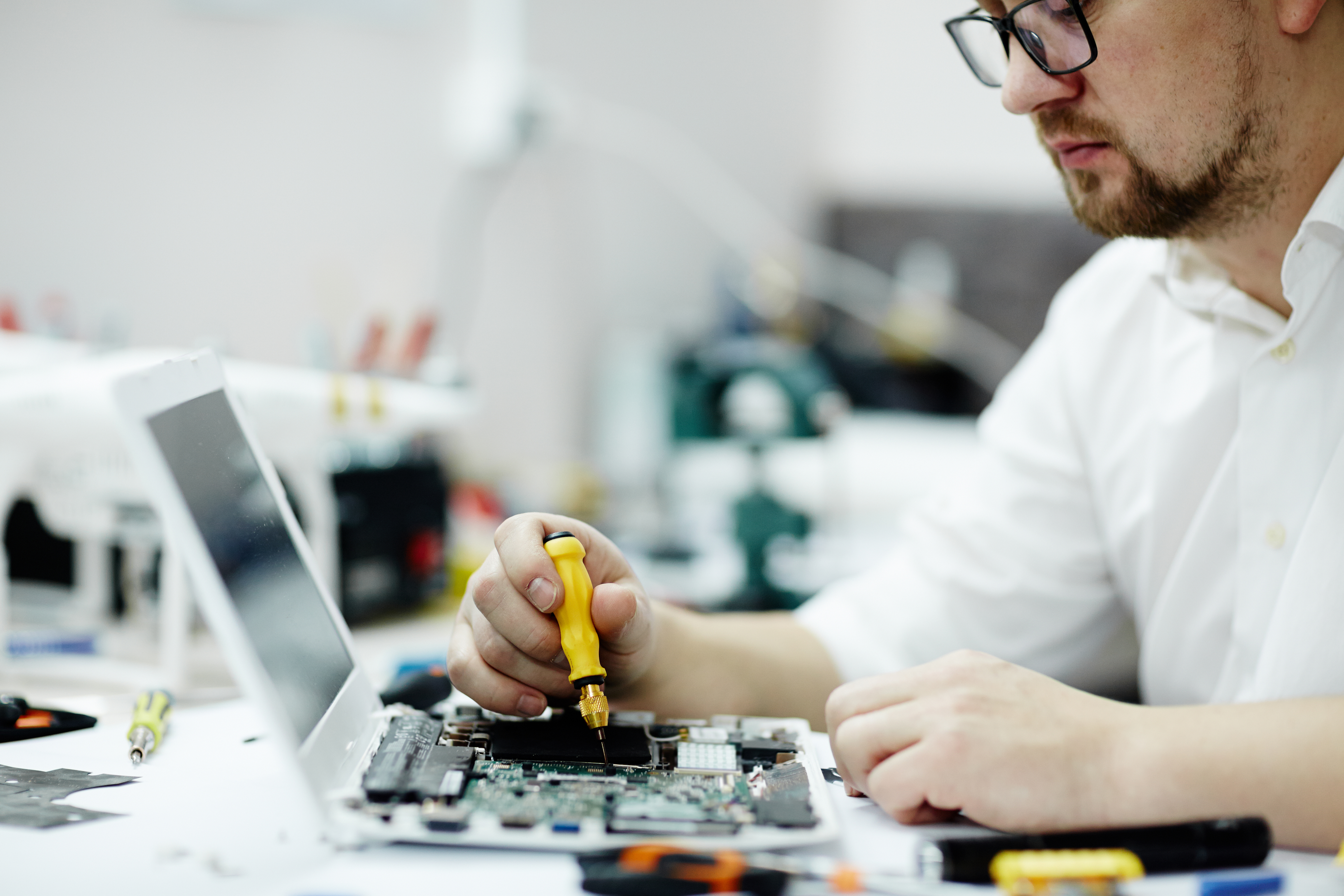 laptopServiceImage